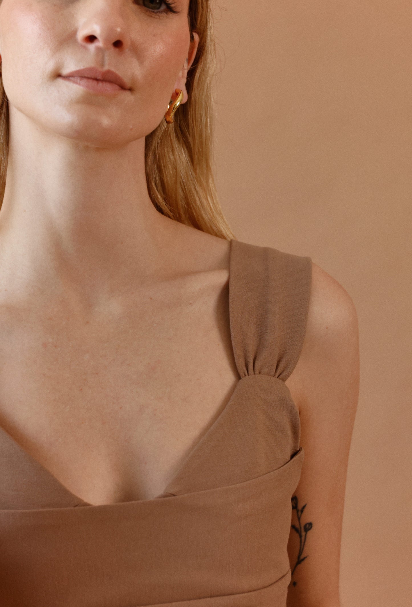 ALMA CROP TOP CAMEL