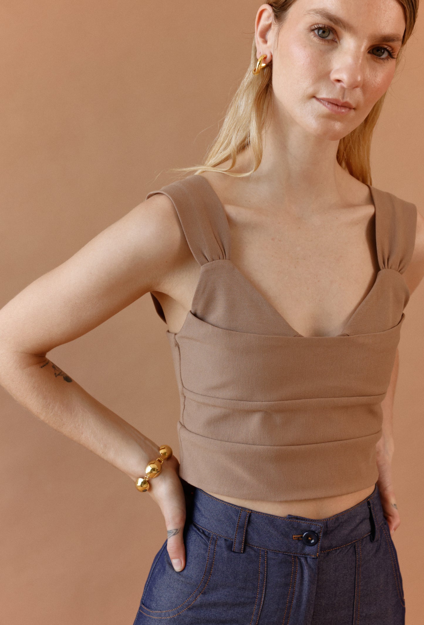 ALMA CROP TOP CAMEL