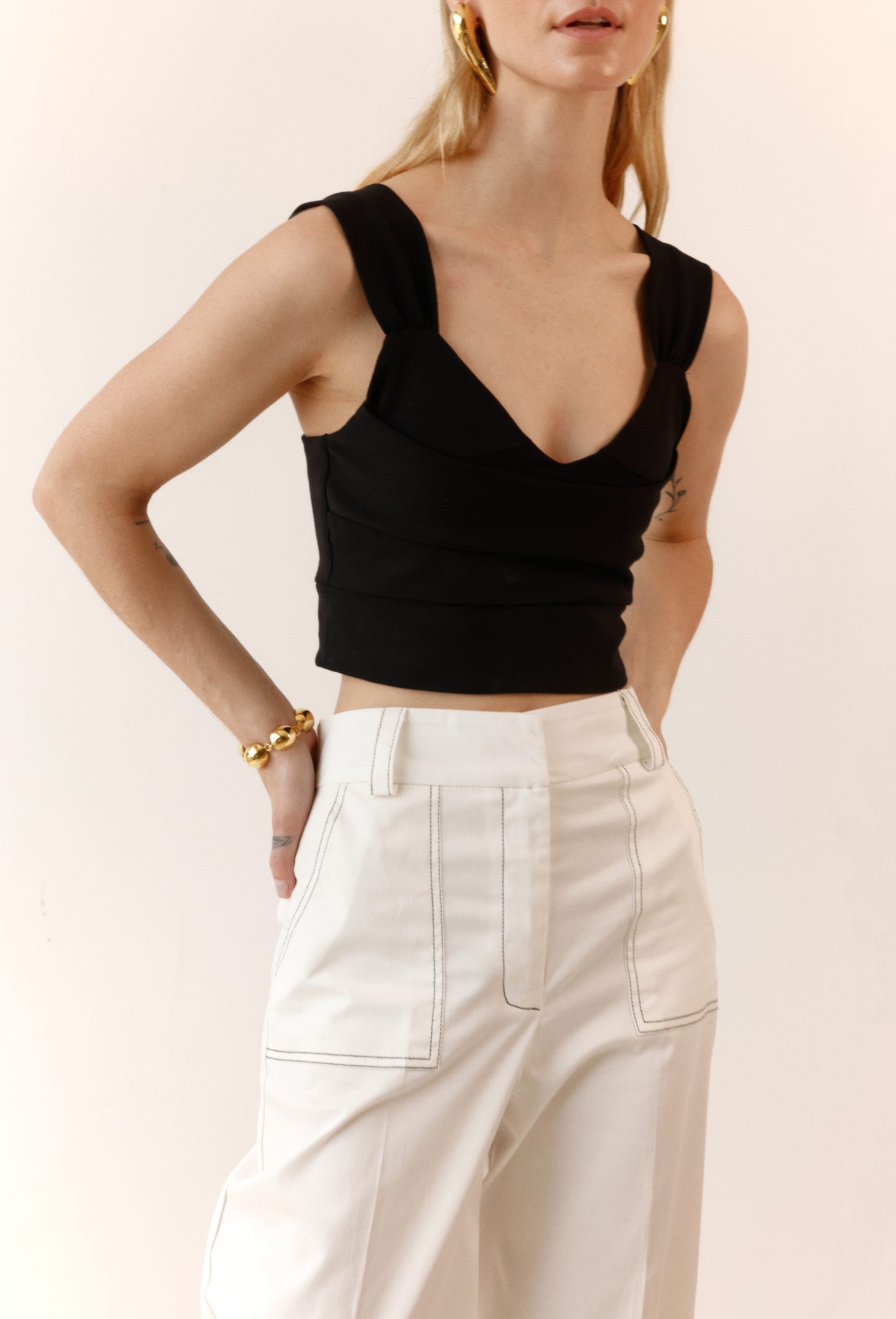 ALMA CROP TOP BLACK