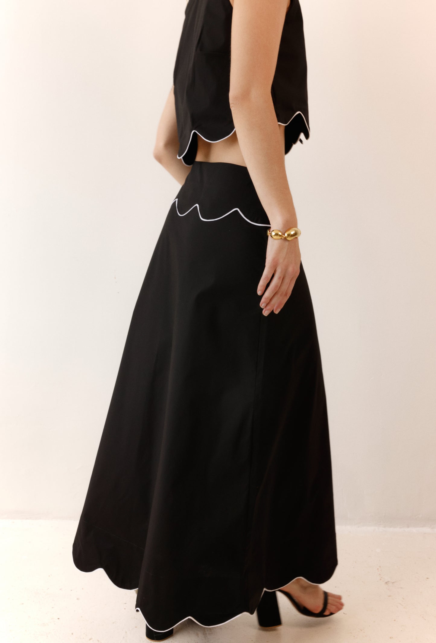 ALMOND BLOUSE BLACK