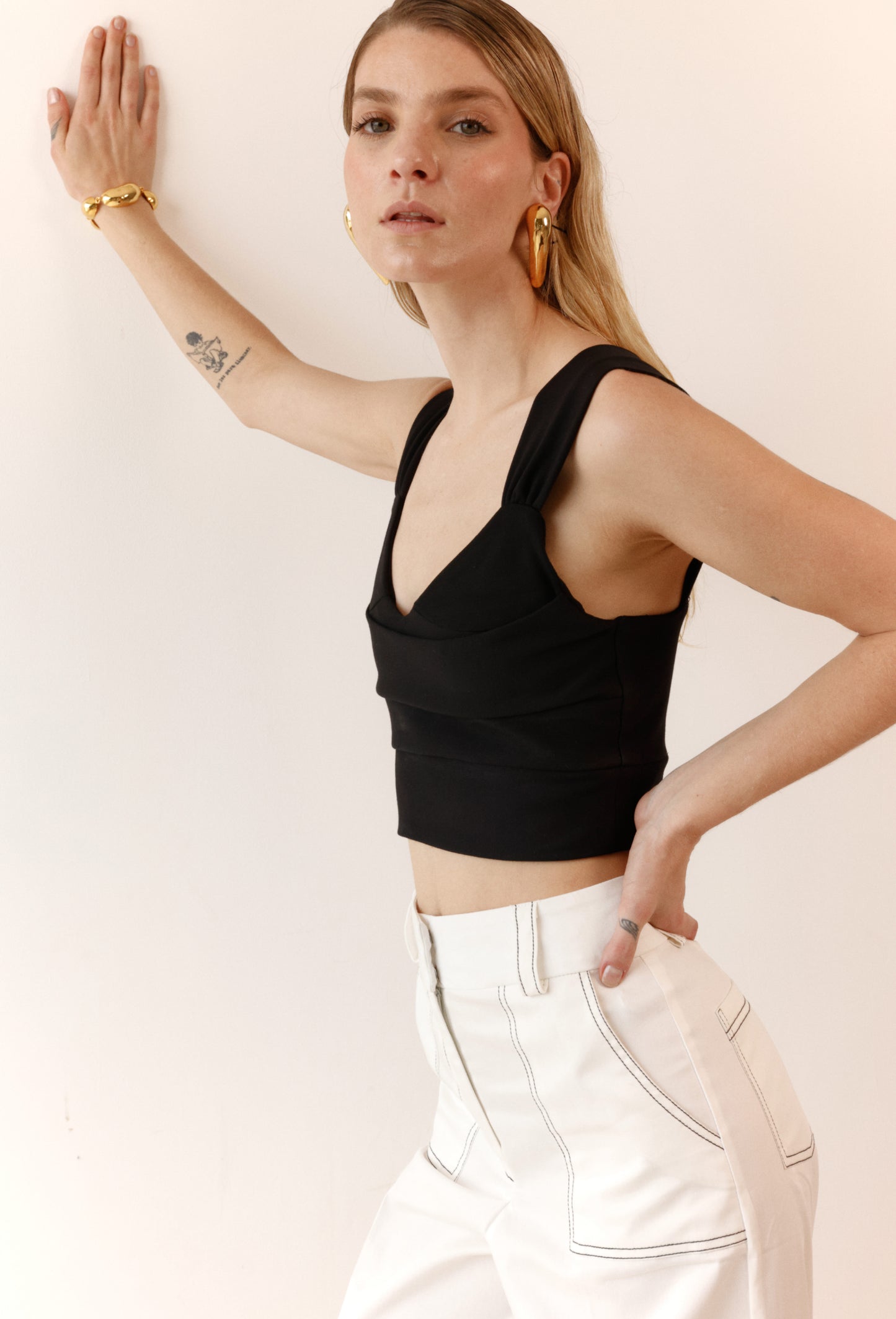 ALMA CROP TOP BLACK