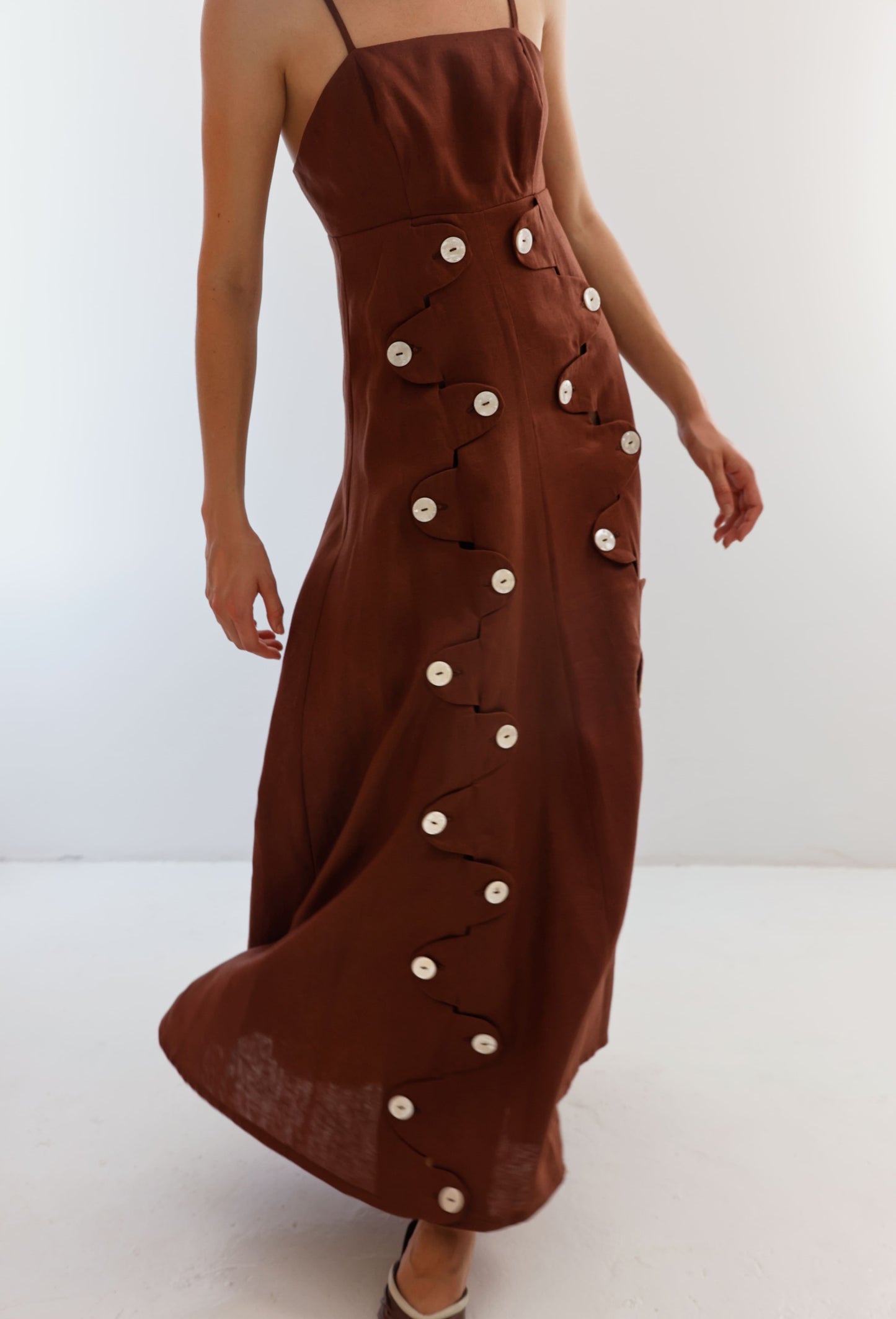 JULIETA DRESS BROWN