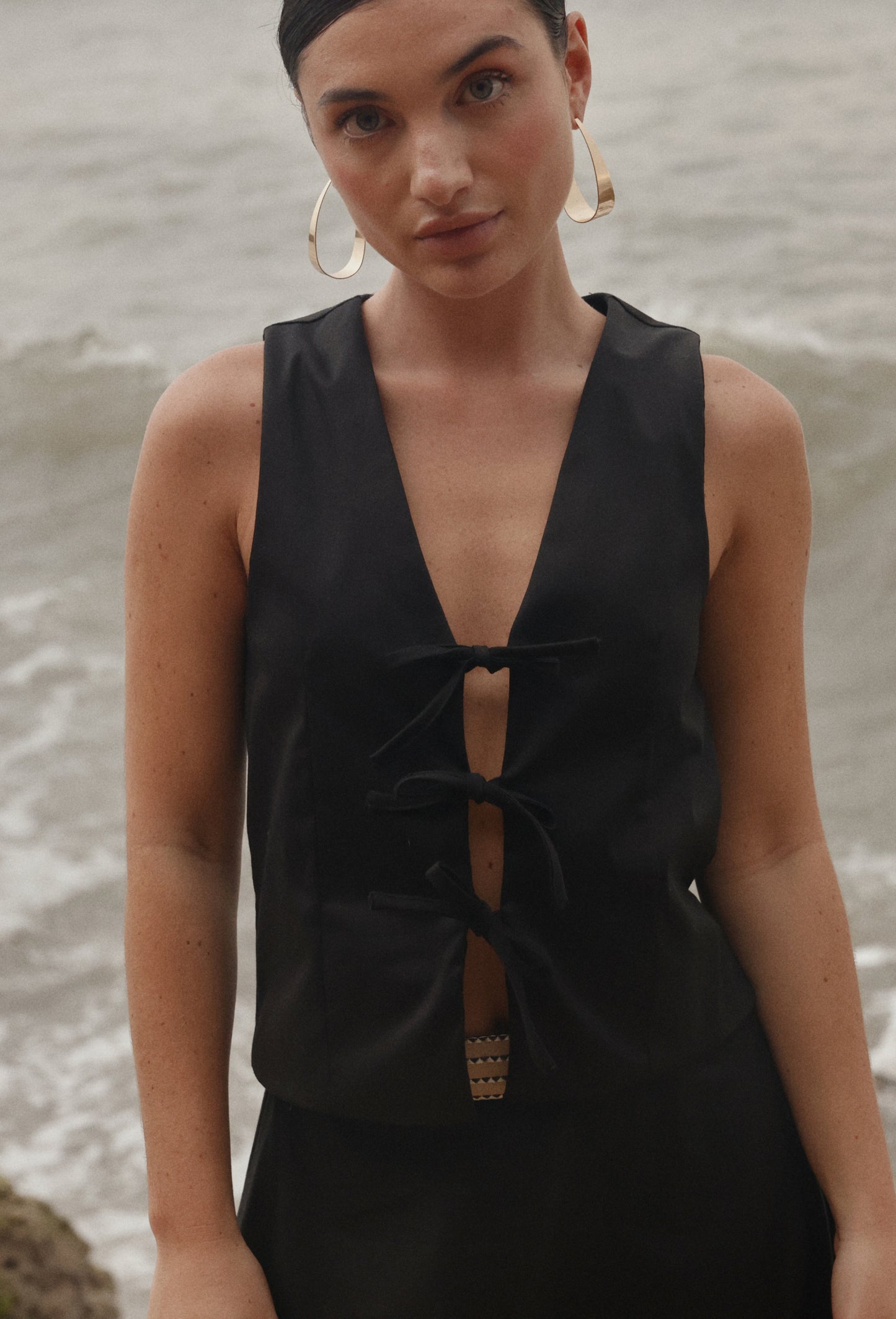 FLORA VEST BLACK