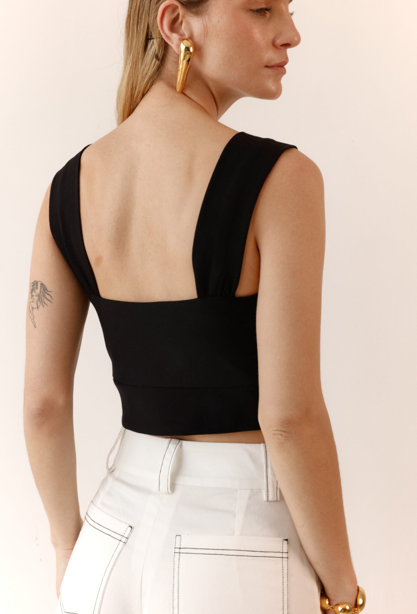 ALMA CROP TOP BLACK