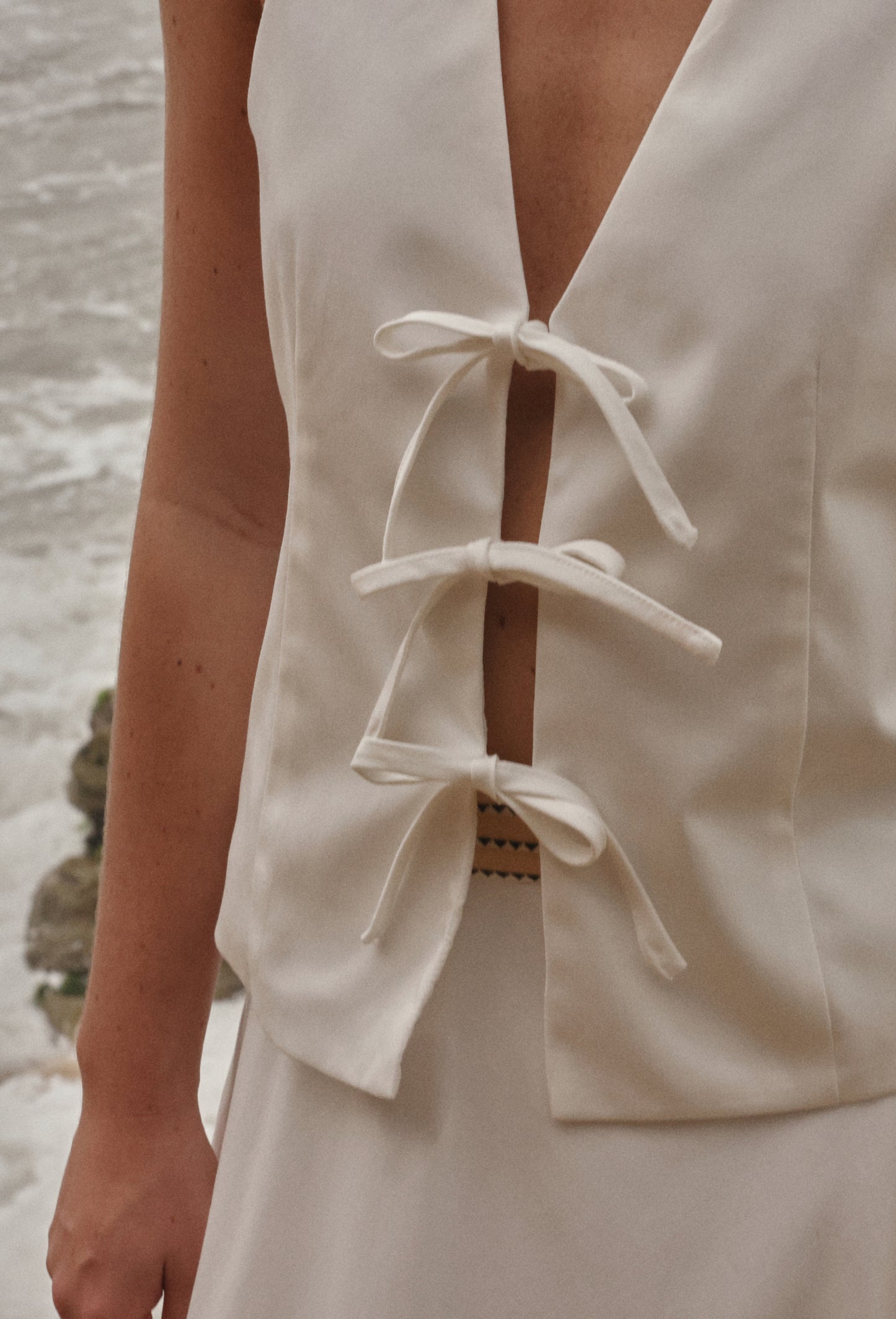 FLORA VEST WHITE